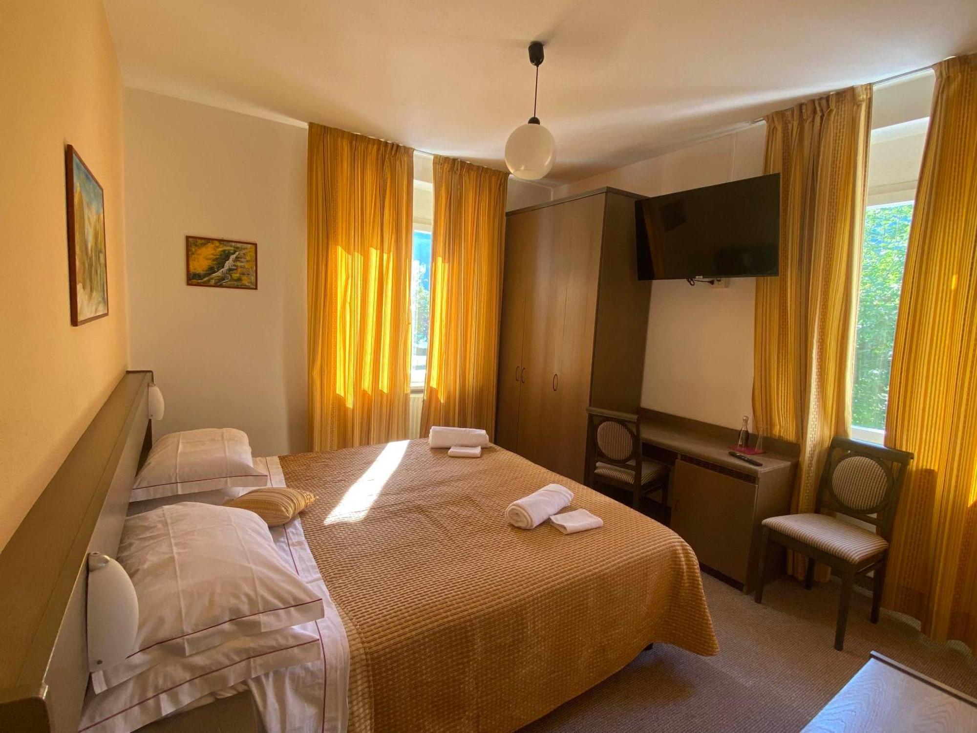 מולבנו Garden Hotel Bellariva מראה חיצוני תמונה