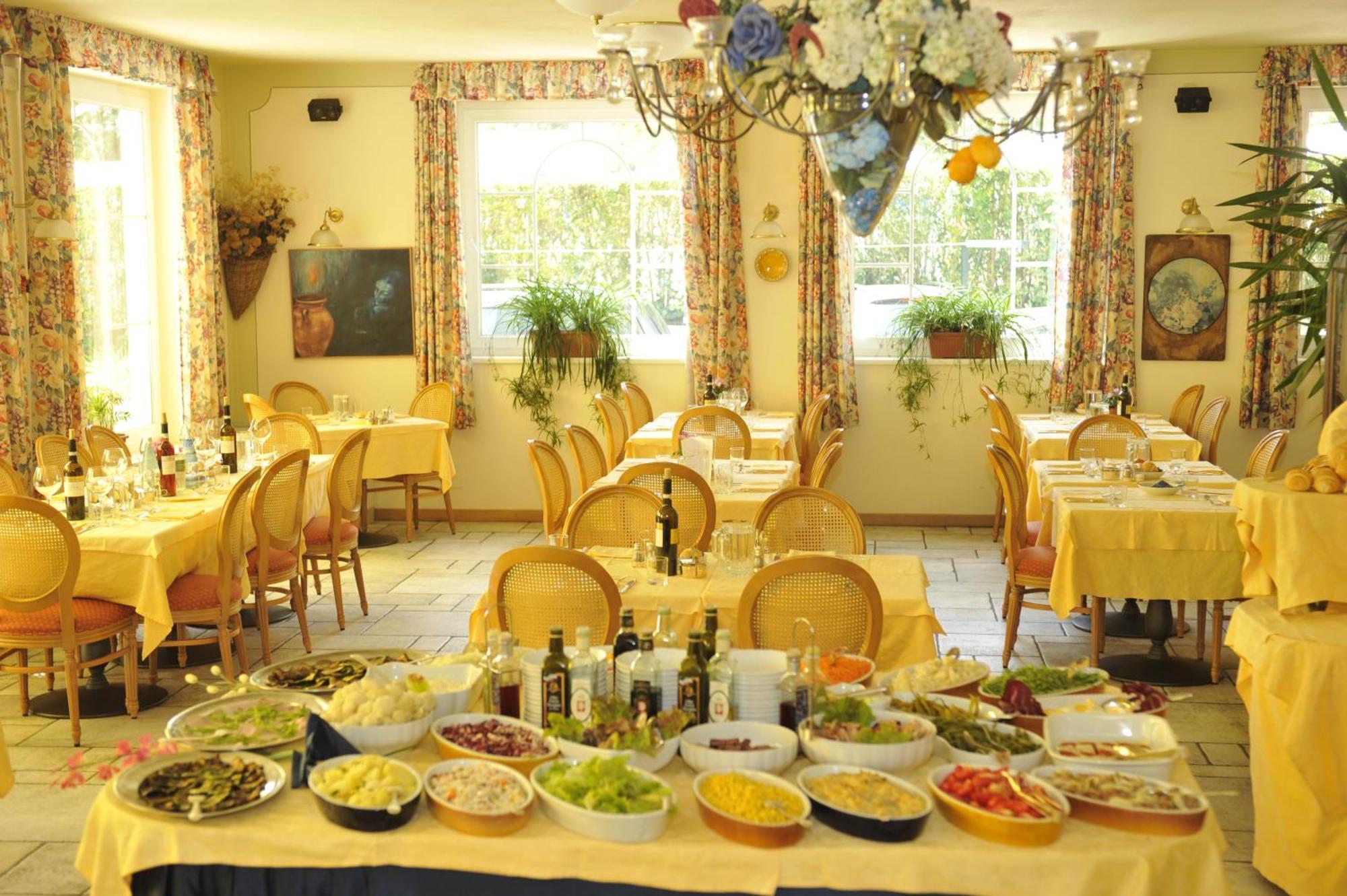 מולבנו Garden Hotel Bellariva מראה חיצוני תמונה