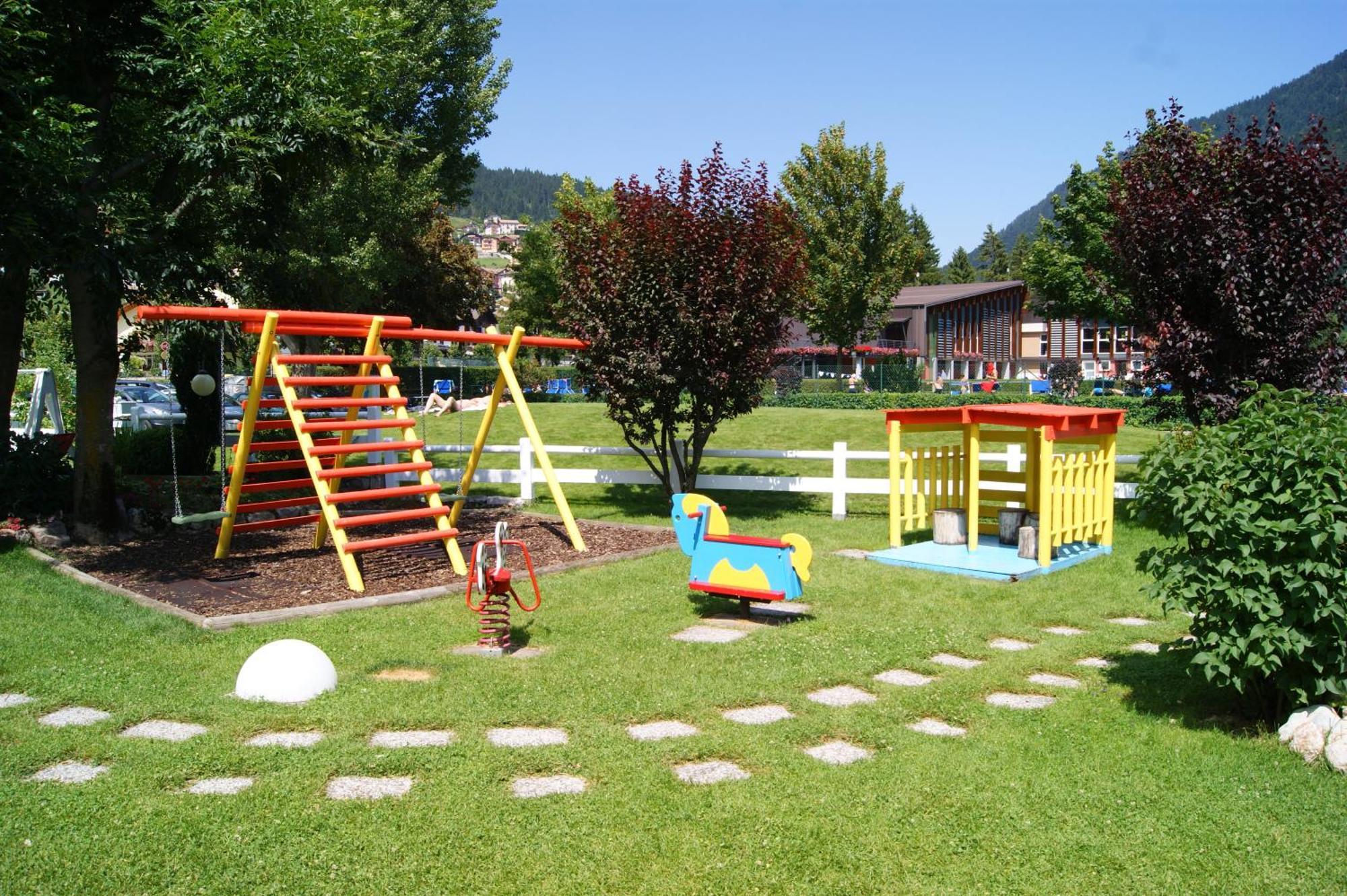 מולבנו Garden Hotel Bellariva מראה חיצוני תמונה